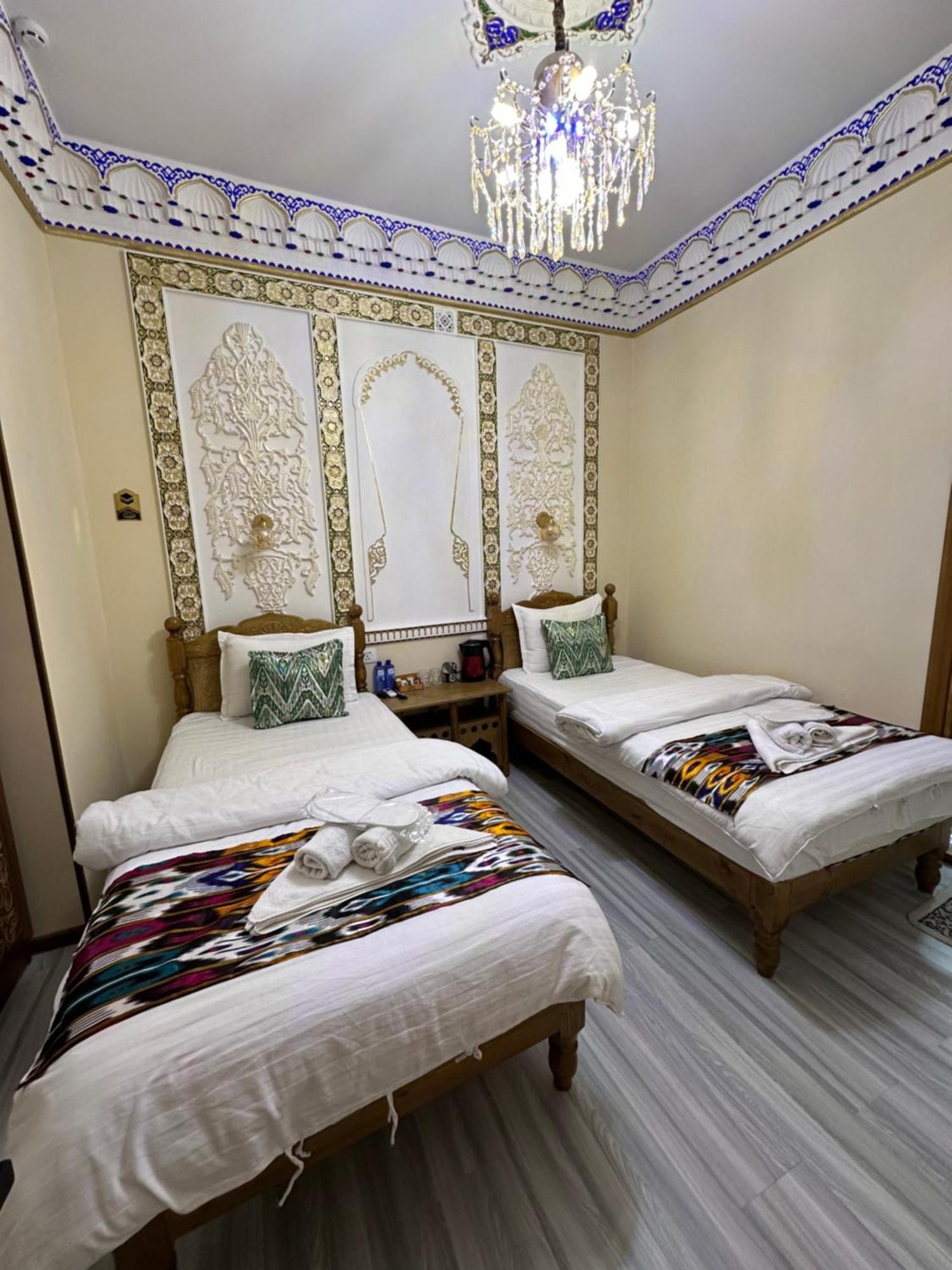 Hotel Zarhal Bukhara Exterior photo